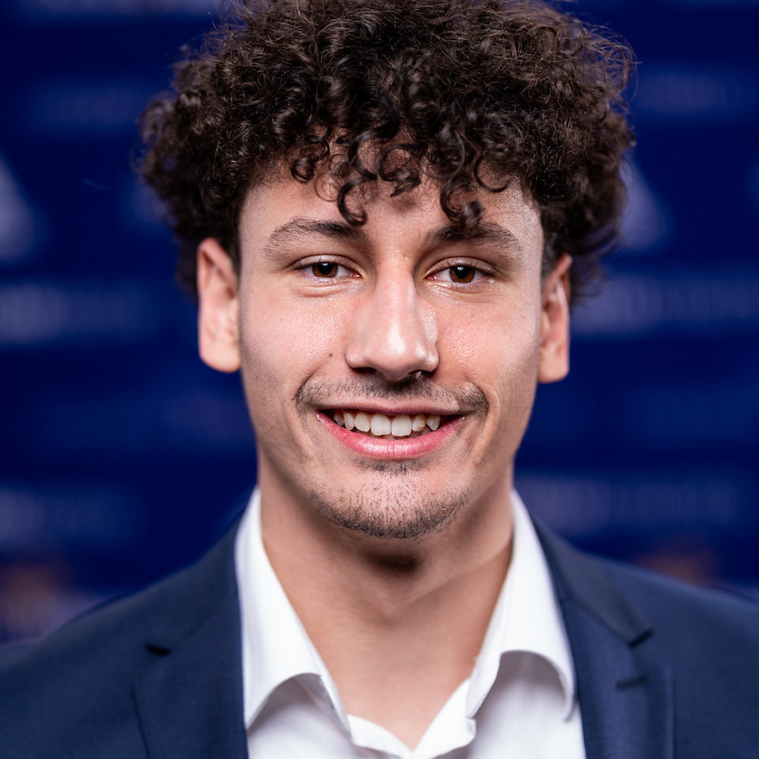 Cezar Hirsechu